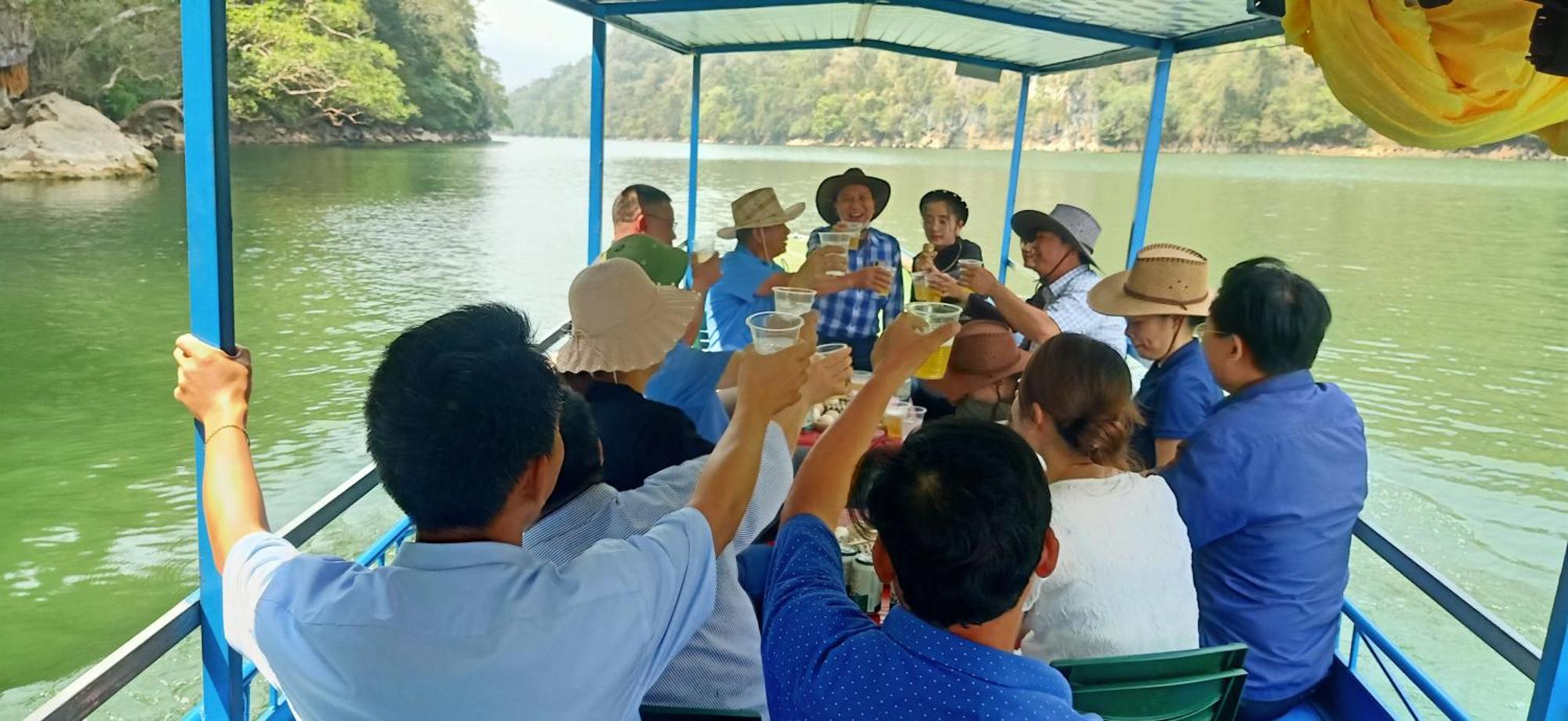 Ba Be Green Bac Kan Luaran gambar